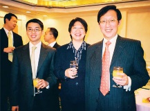 Eddie Leung, Sim Ng, Peter Luk. Background- Victor Wong and Fred Chan, 2005